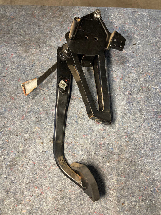 1992 1993 1994 1995 1996 1997 Volvo 850 GLT Brake Pedal Assembly OEM #742M