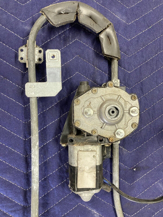 1984-1991 BMW 318i 325i E30 Right Front Sedan Window Regulator Motor OEM #2602M