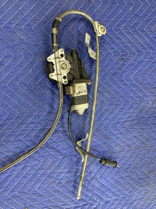 1984-1991 BMW 318i 325i E30 Right Front Coupe Window Regulator Motor OEM #2607M