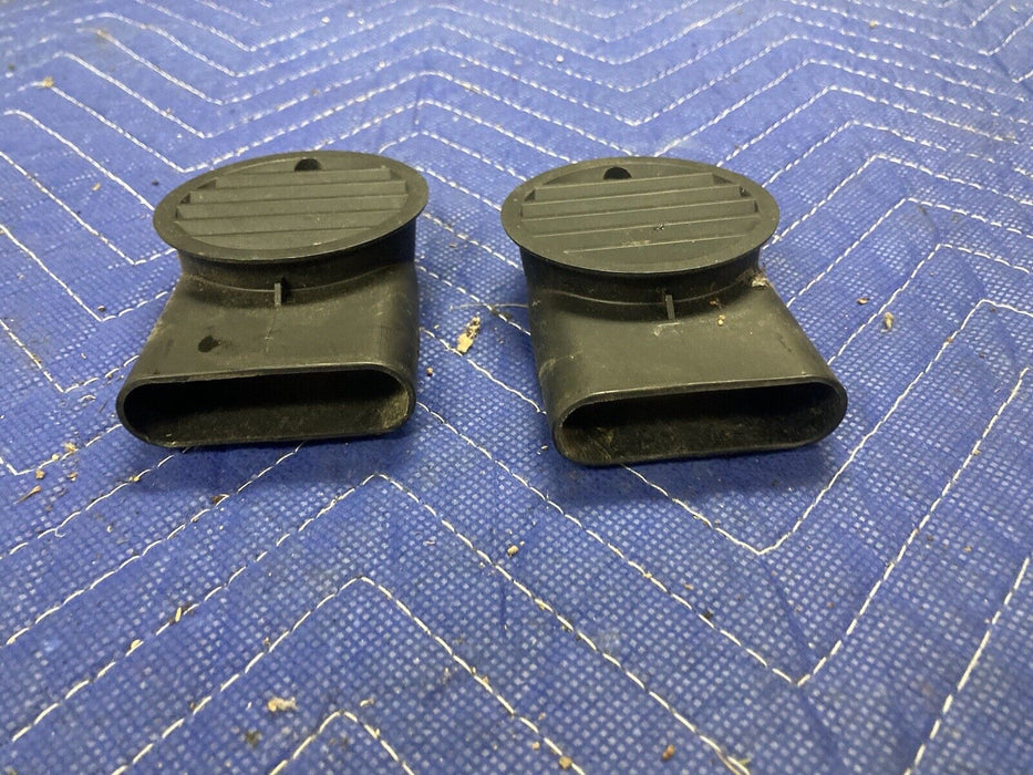 1984-1991 BMW 318i 325i E30 Dash Vent Pair Defrost 2 LH RH  OEM #2643M