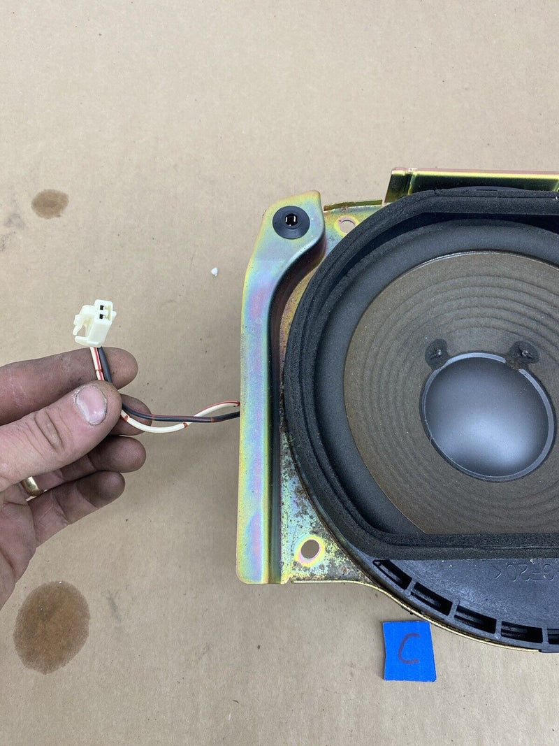 1997-2001 Lexus Toyota ES300 Factory OEM Pioneer Subwoofer 86160-33500 #2411E