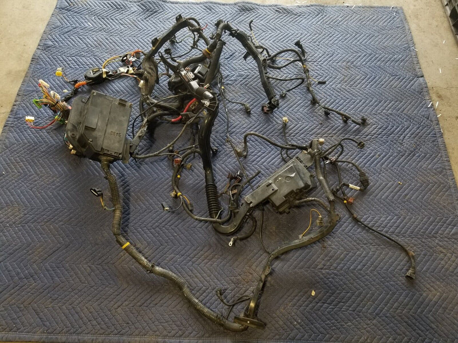 1998- 2000 Volvo V70 V70R Wagon oem Engine Bay Wiring Harness + Fuse Box #377AN