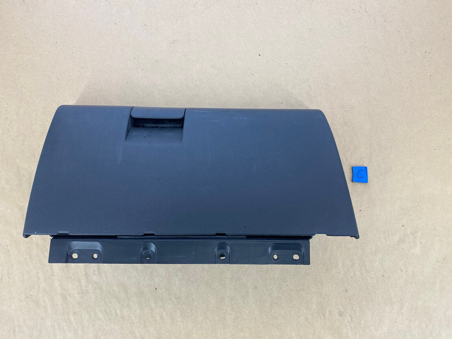 2001-2004 Dodge Dakota Dash Glove Box Assembly Black Trim Code P9DV OEM #2443E