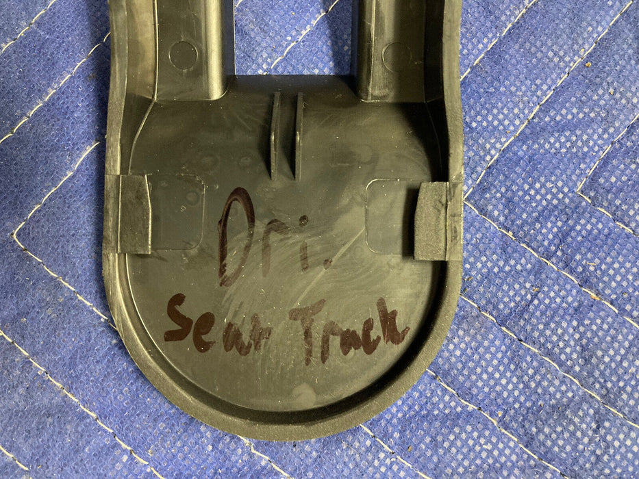 1998-2005 Land Rover Freelander Drivers Side Seat Track Cover Ends Cap #2999M