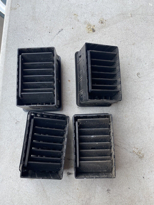 99-01 Isuzu Vehicross Front Dash HVAC Heat AC Vents Set Of 4 OEM #1685E