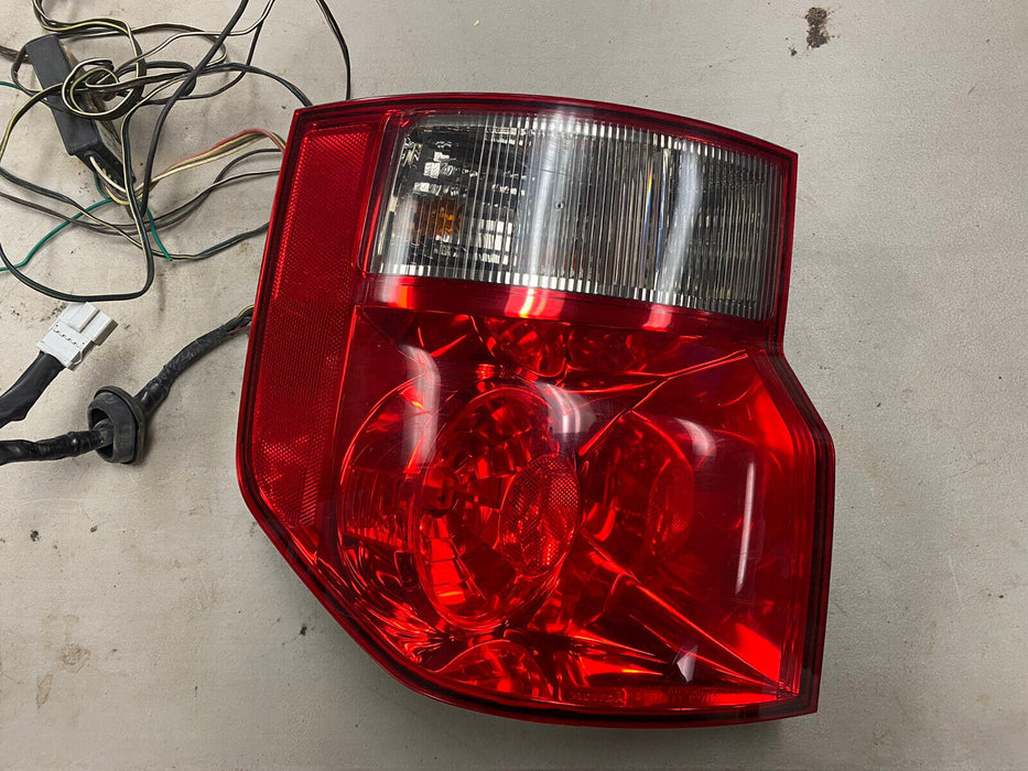 03-08 Honda Element Driver Side TAIL LIGHT EX OEM LEFT Rear Taillight #9CN