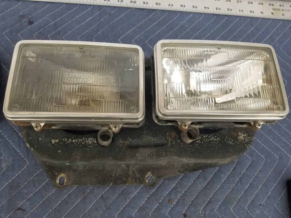 1978-1985 Volvo 240 244 245 Left & Right Quad Square USA Headlight Pair #2634E