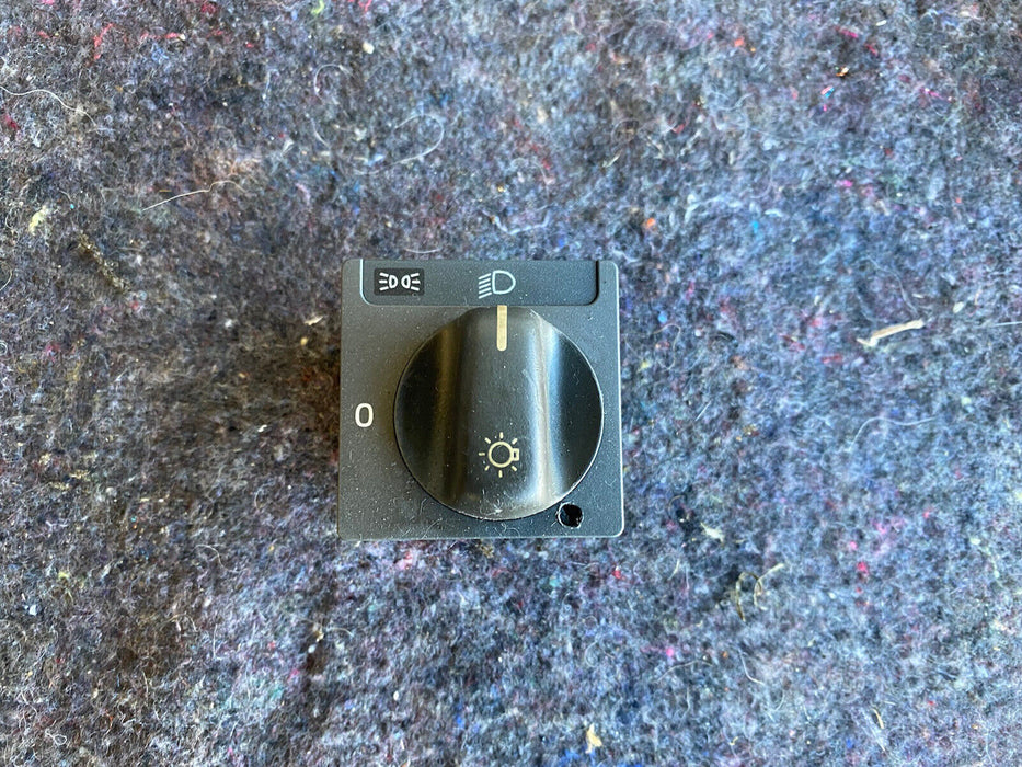 98-00 Volvo V70 V70R XC S70 C70 Headlight Switch OEM 8601773 #1525E