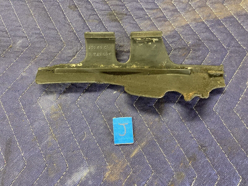 1984-1991 BMW 318i 325i E30 Cabiro Rubber Timing Seal Cover 1269557 OEM #2682M