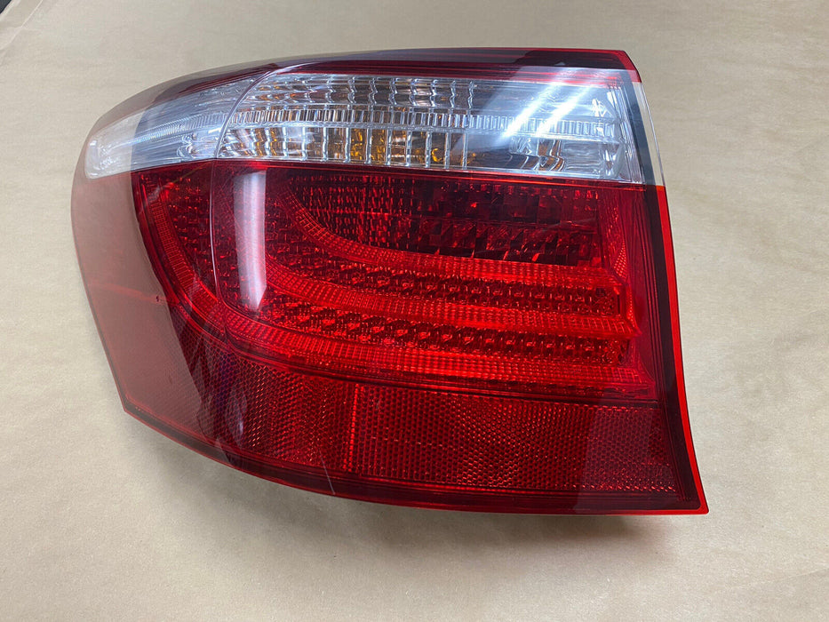 2007-2009 Lexus LS460 LS460L Rear Left Driver Side Outer Tail Light OEM #2095EJ