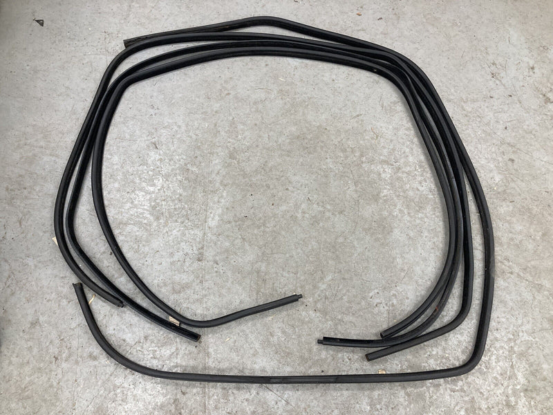 1997-2003 BMW E39 Set Of Door Gaskets Weatherstripping 528i 525i OEM #427M