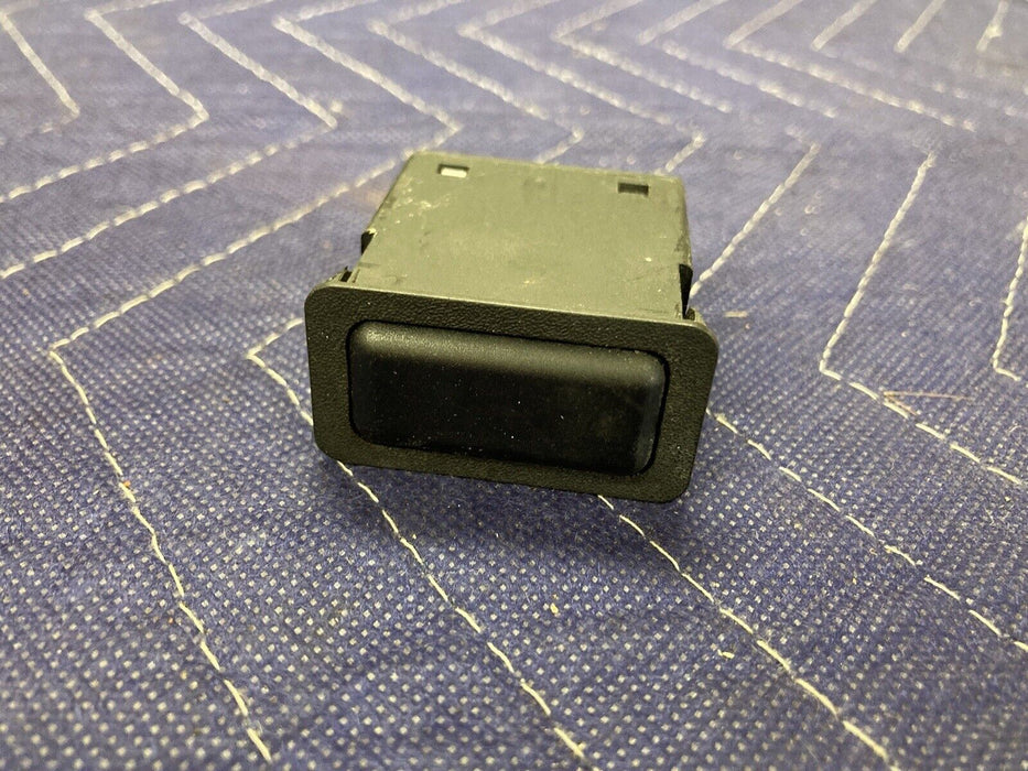 1984-1991 BMW 318i 325i E30 Circuit Breaker Switch Button OEM #2546M