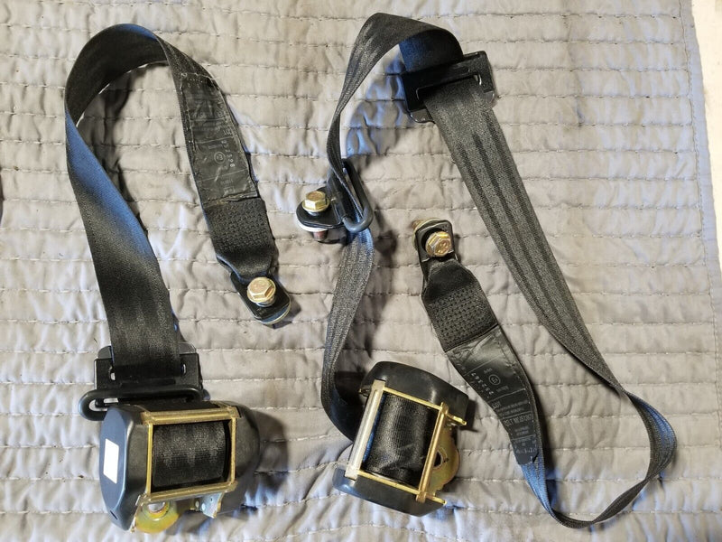 1986-1993 Volvo 240 242 244 245 Rear Seat Belt Set Assemblies & Buckles #70AN