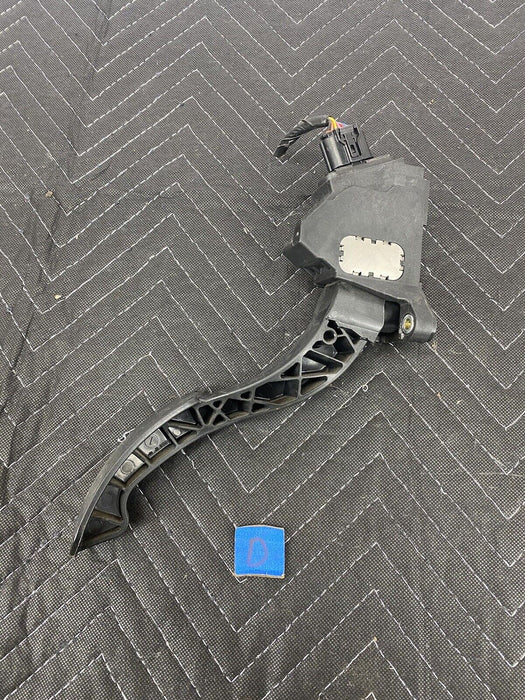 2009-2010 Pontiac Vibe Gas Accelerator Pedal Assembly LHD 78110-07011 OEM #3104E