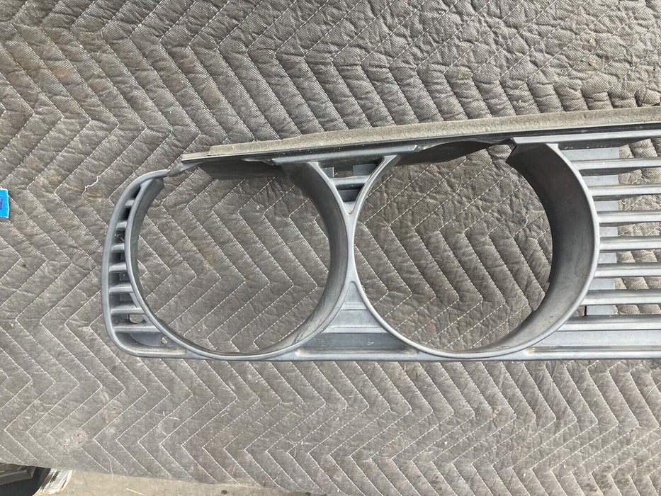 1982-1994 BMW E30 318i 325i Headlight Grille Right RH Trim 1945886 OEM #2191M