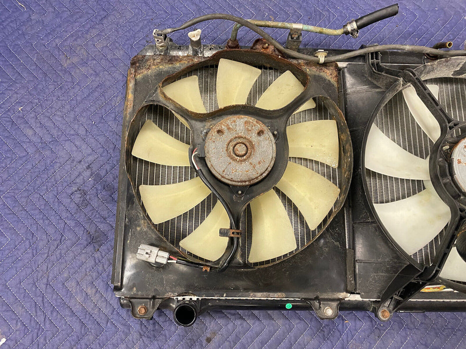 1997-2001 Lexus ES300 Radiator & Engine Cooling Fan Assembly L & R OEM #2291E