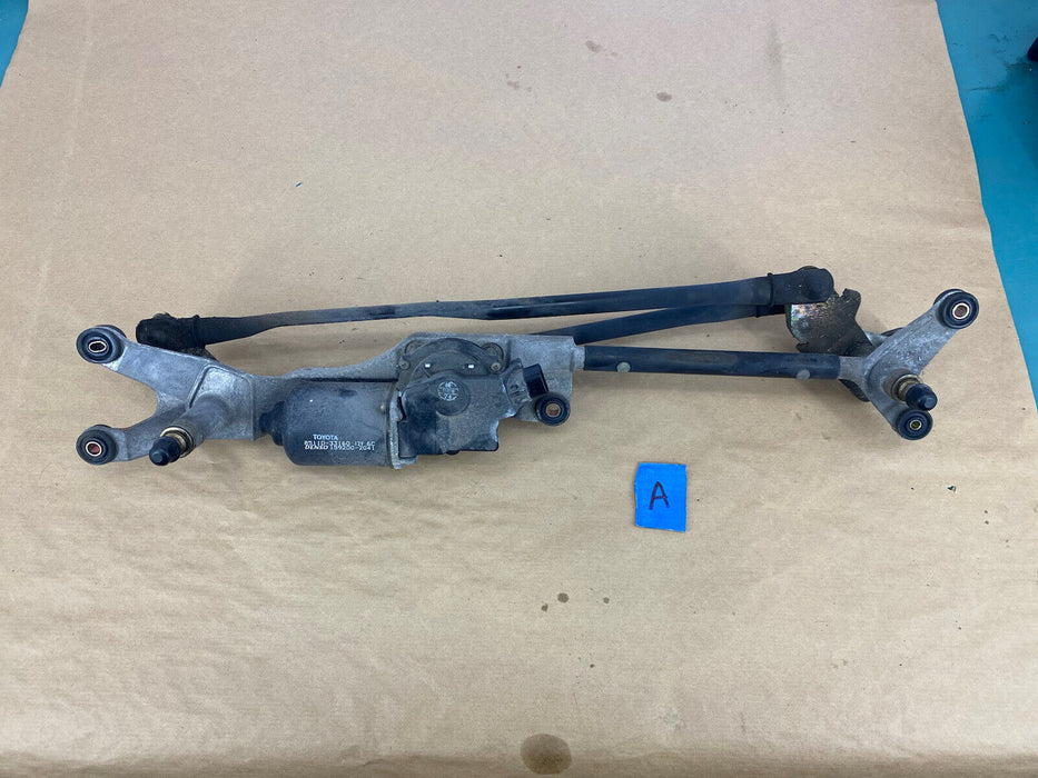 1997-2001 Lexus ES300 Windshield Wiper Arm Transmission & Motor Assembly #2319E