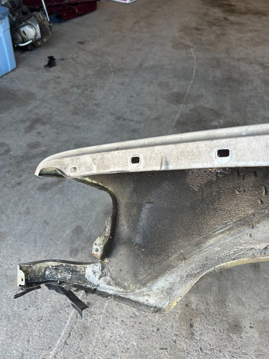 1979-85 Mercedes 300SD W126 Sedan Silver Front Passenger Right Fender OEM #392EM