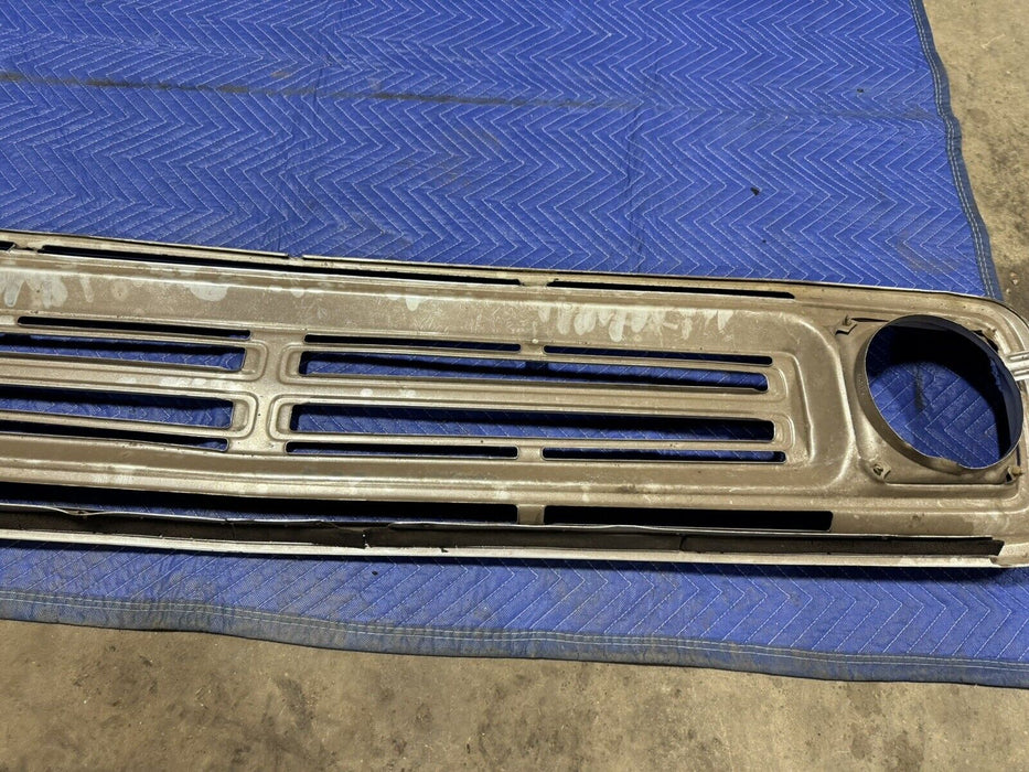 1972-1973 Dodge Truck ‘Tin Grille Pickup’ OEM Aluminum Grille D100 D200 #3170E