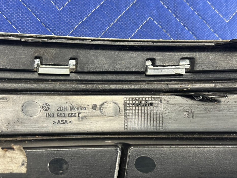 2006-2010 VW Jetta 2.5L Right Fog Light Cover Grille w/Chrome 1K0853666F OE#64MC