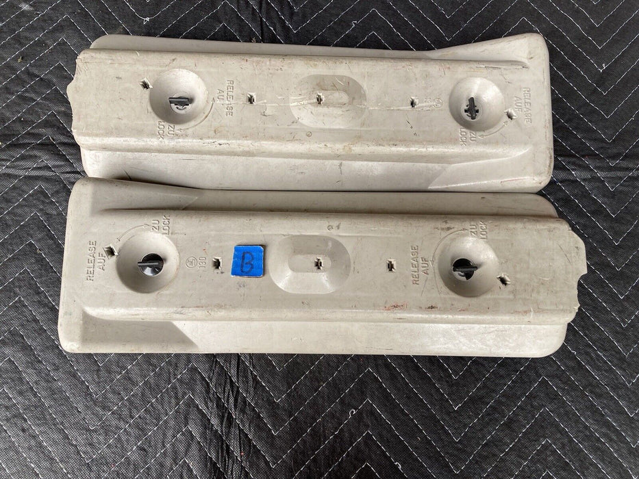 1982-1994 BMW E30 318i 325i 2 Rear Light Bulb Holder Trunk Panel Pair #2249M