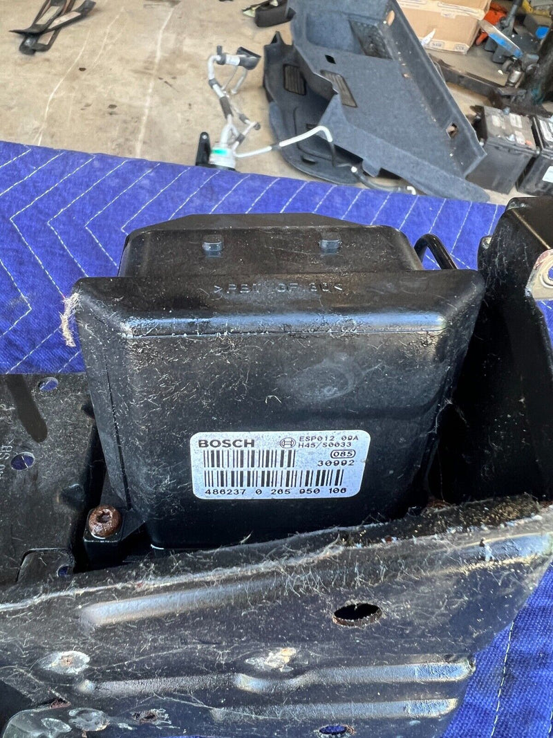 2003-2009 Audi S4 B6 B7 8E ABS Brake Pump Mount Bracket 8E0614119G OEM #667EM