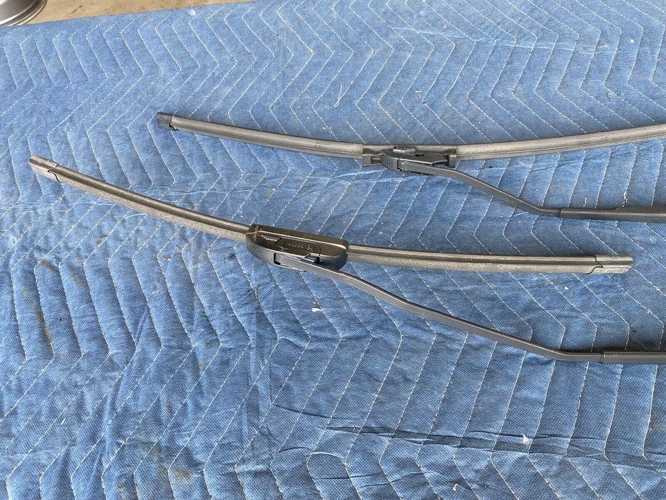 2001-2004 Chrysler 300M Pair LH & RH Windshield Wiper Arm Blades 5734 OEM #38MC