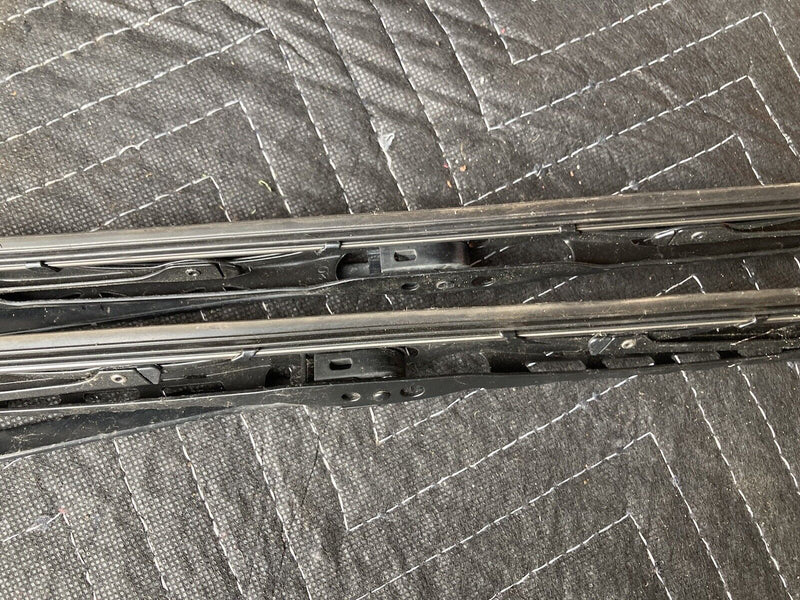 1982-1994 BMW E30 318i 325i Windshield Wiper Arms FH1 191766 OEM #2196M