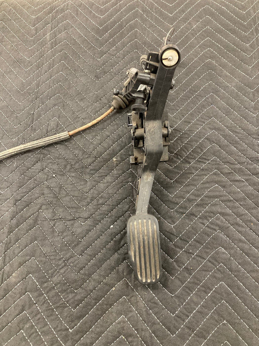 1998-2000 Volvo V70R V70 Gas Pedal Assembly Accelerator 6842390 OEM S70 #323M