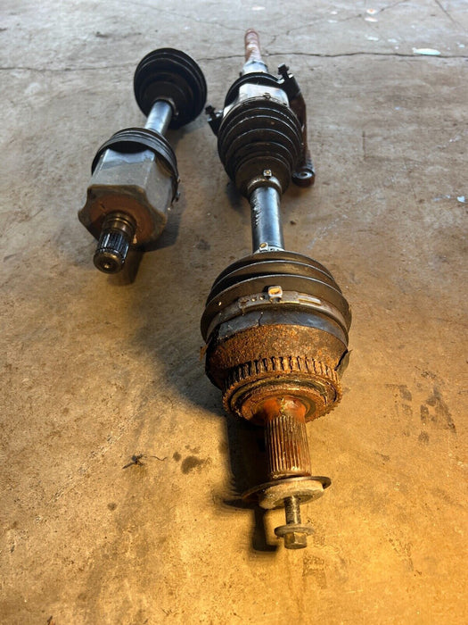 2005-2007 Volvo S60R V70R Pair LH & RH Front CV Axle Shaft Auto Trans OEM #979EM