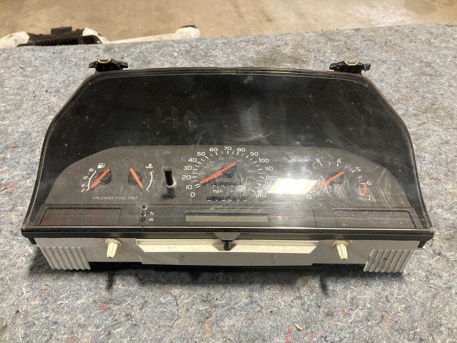 1992-1997 Volvo 850 GLT Gauge Cluster Interment 9442045 9128095 OEM #668M