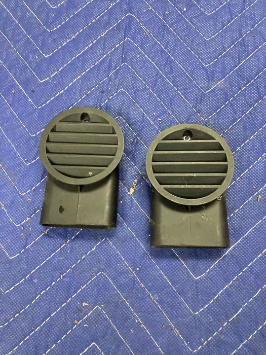 1984-1991 BMW 318i 325i E30 Dash Vent Pair Defrost 2 LH RH  OEM #2643M