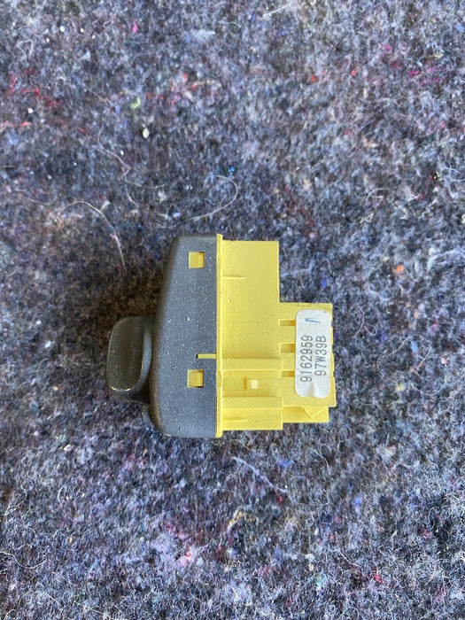 98-00 Volvo V70 V70R XC S70 Info Switch Reset 9162959 Information OEM #1516E