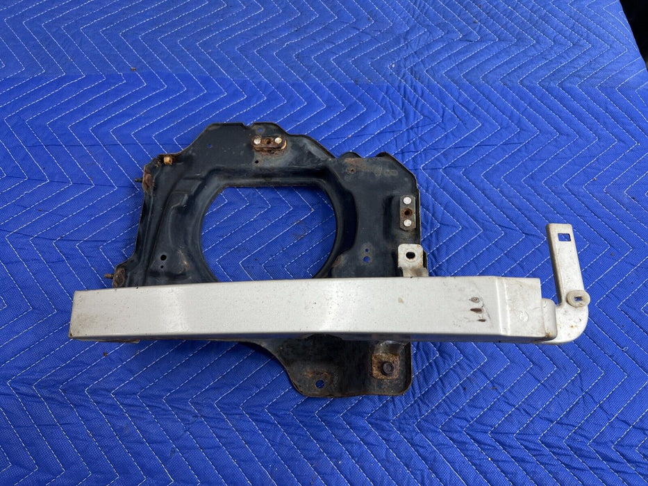 1998-2002 Isuzu Trooper Front LH & RH Pair Headlight Mounting Brackets OEM#958EM