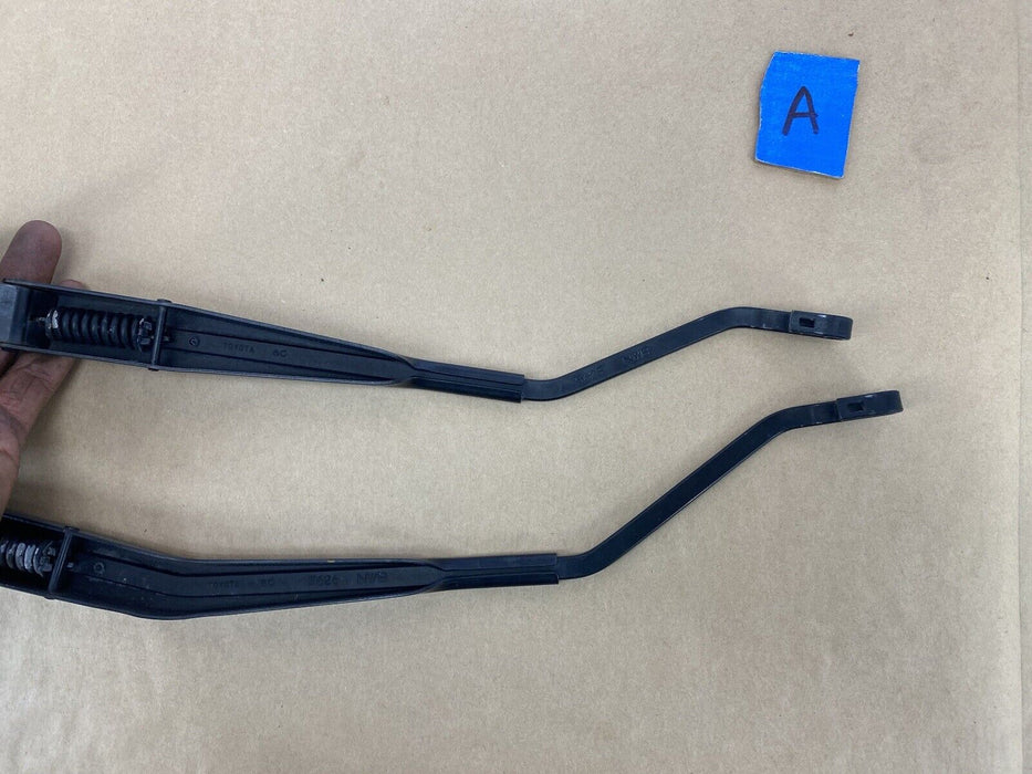 1997-2001 Lexus ES300 Left & Right Wiper Arm Pair J Hook OEM #2326E