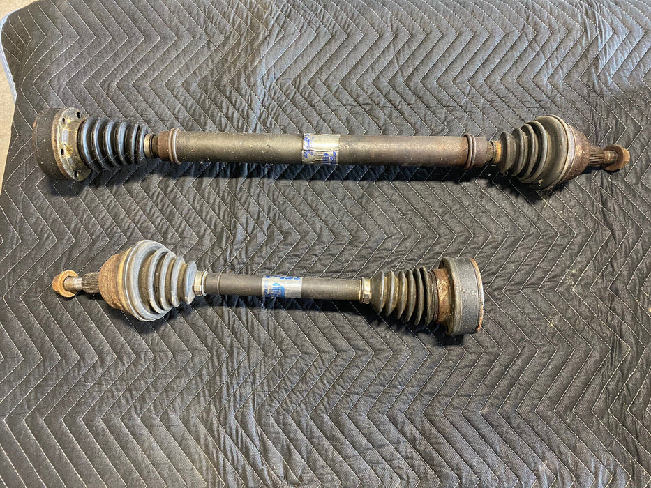 1999-2005 Volkswagen VW Jetta MK4 Manual Transmission CV Axle Pair Front #2912E